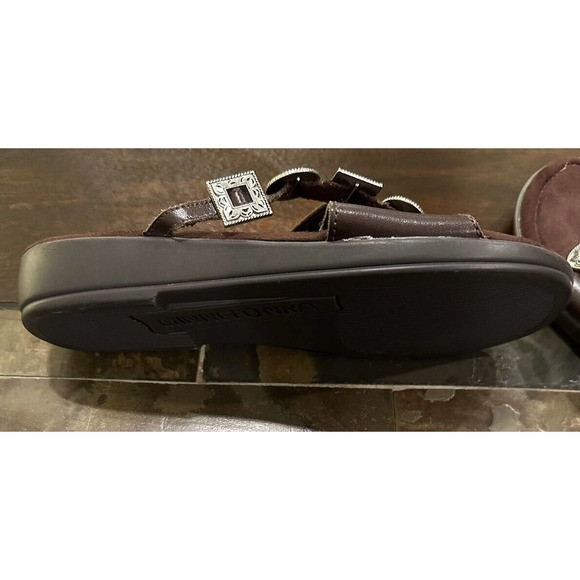 Minnetonka Brown Leather Toe Ring Embellished Sandals 7 - Picture 5 of 9